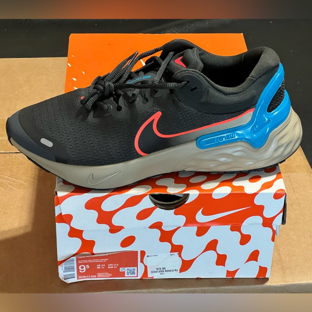 Nike Renew Run III - 9.5